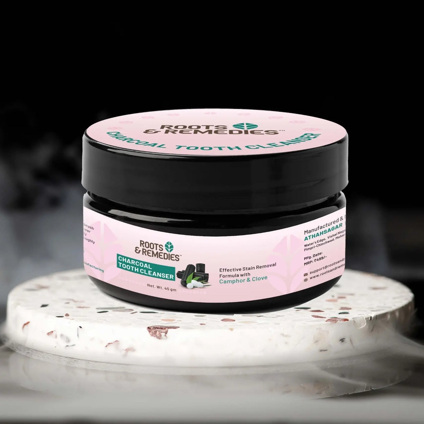 Charcoal tooth cleanser